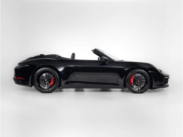 Porsche 911 Carrera 4 GTS Cabriolet