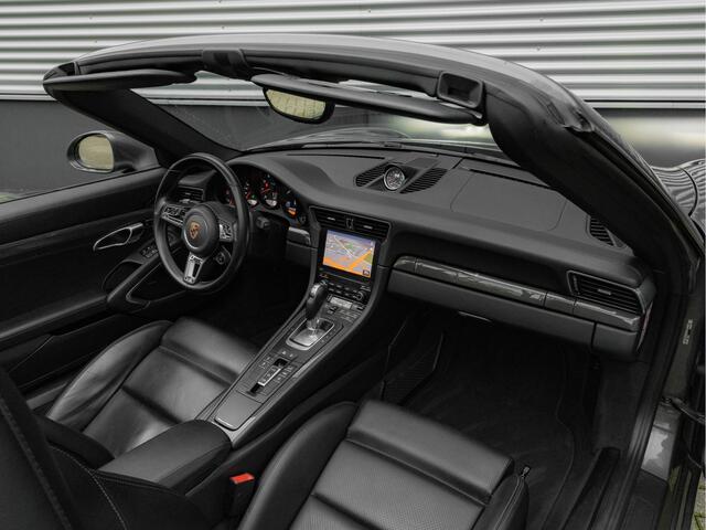 Porsche 911 Cabrio 3.0 Carrera 4S - 991.2 - Sport Chrono - 18-Voudig - Bose - Carbon Interieur