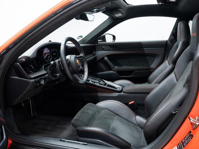 Porsche 911 Carrera GTS