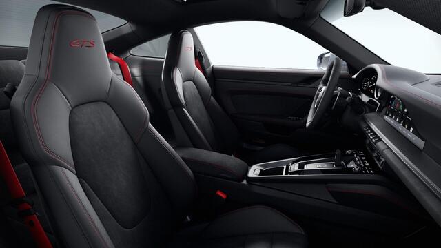 Porsche 911 Carrera 4 GTS