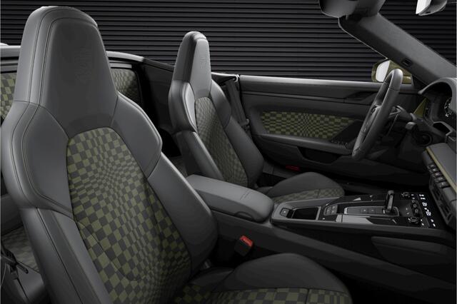 Porsche 911 Cabrio 3.6 T-Hybrid Carrera Spirit 70 NIEUW! Binnenkomst december 2025!