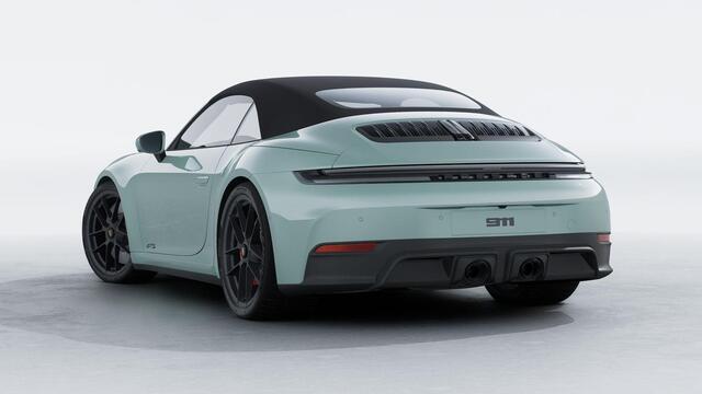 Porsche 911 Carrera 4 GTS Cabriolet