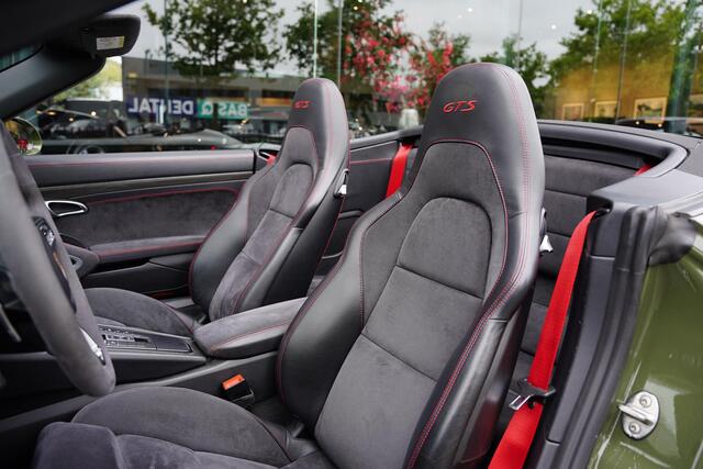 Porsche 911 991 Cabriolet 3.0 Carrera GTS Nato Green Burmester Lifting