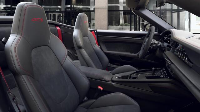 Porsche 911 Carrera 4 GTS Cabriolet