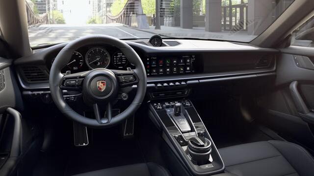 Porsche 911 Carrera 4 GTS Cabriolet
