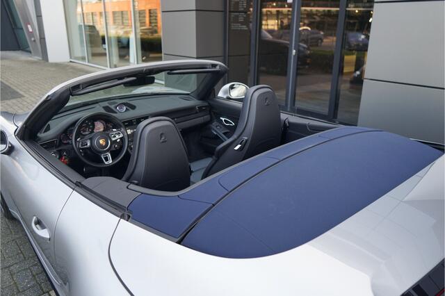 Porsche 911 Cabrio 3.0 Carrera 4 GTS | Lift | Achterasbesturing | Burmester | Stoel ventilatie |