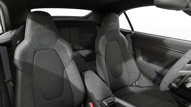 Porsche 911 Carrera 4 GTS Cabriolet