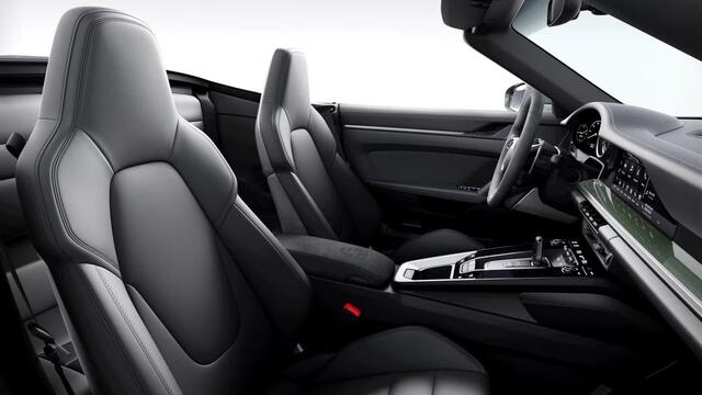 Porsche 911 Carrera 4 GTS Cabriolet