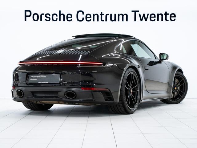 Porsche 911 Carrera 4 GTS