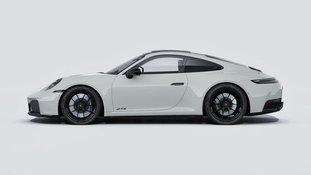Porsche 911 Carrera 4 GTS