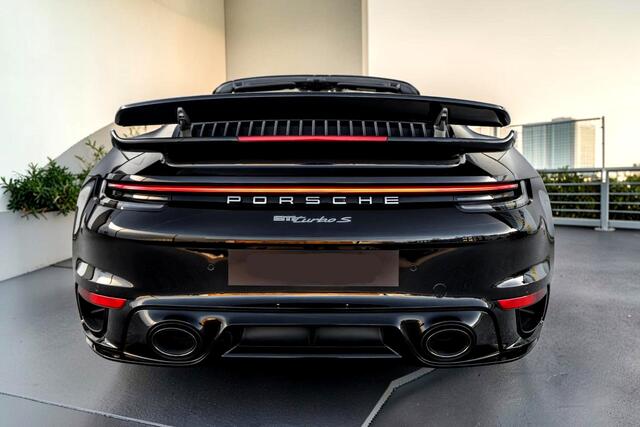 Porsche 911 Cabrio 3.8 Turbo S 478kW/650pk PDK8 SPORT DESIGN + AERO-PAKKET + BURMESTER + NACHTZICHT + ADAPT.CRUISE + 360 CAMERA + LIFT + KEYLESS ENTRY&DRIVE + SPORT CHRONO + PDLS PLUS + PASM SPORT -10MM + TARGET BLU EYE + PPF FRONT + 20/21 INCH EXCL.DESIGN!