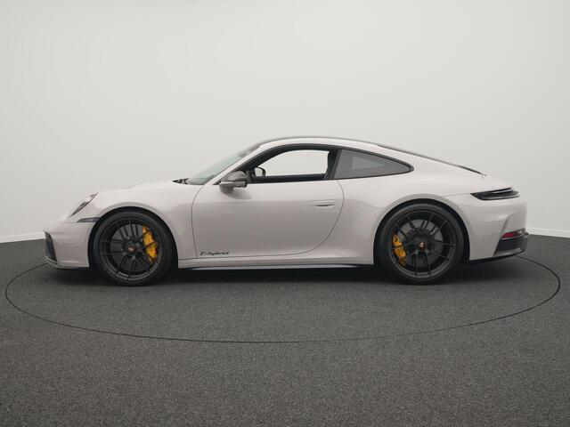 Porsche 911 Carrera GTS