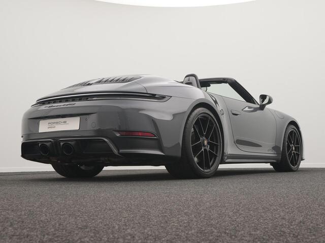 Porsche 911 Carrera 4 GTS Cabriolet