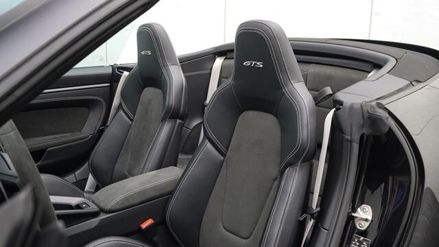 Porsche 911 Cabrio 3.0 Carrera 4 GTS | BOSE Sound | Led-Matrix | Surround View | 18-Voudig | Sportuitlaat