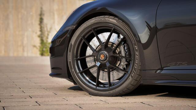 Porsche 911 3.6 T-Hybrid 4 GTS , Exclusive Manufaktur, PPF Front, noselift, Bose, sport chrono, InnoDrive, matrix-LED, NP315k