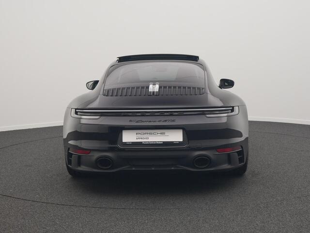 Porsche 911 Carrera 4 GTS