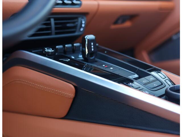 Porsche 911 Cabrio Carrera 4 GTS | PASM - Burmester