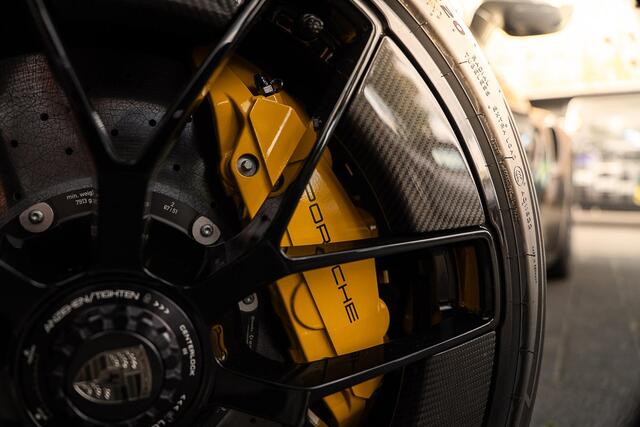 Porsche 911 3.6 Turbo S | 992.2 | SportDesign | Full Carbon | Exclusive Manufaktur | InnoDrive | Burmester | 360 |