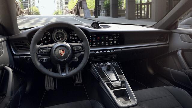 Porsche 911 Carrera GTS