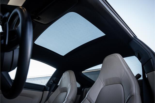 Porsche 992 911 3.0 Carrera S - Sport Design l Krijt Grijs l Panorama l Bose