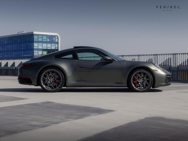 Porsche 992 PDK 992 Aventuringruen - Elektrisch glazen dak - Sport Chrono