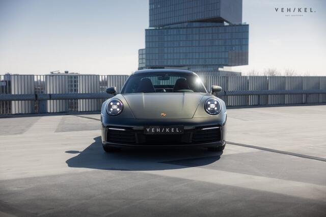 Porsche 992 PDK 992 Aventuringruen - Elektrisch glazen dak - Sport Chrono
