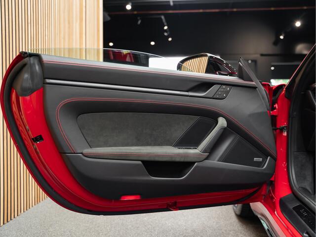 Porsche 992 911 Targa 4 GTS PDCC Lift Innodrive 911 Carrera 4 GTS BOSE Exclusive Manufaktur