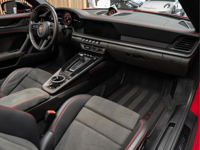 Porsche 992 911 Targa 4 GTS PDCC Lift Innodrive 911 Carrera 4 GTS BOSE Exclusive Manufaktur
