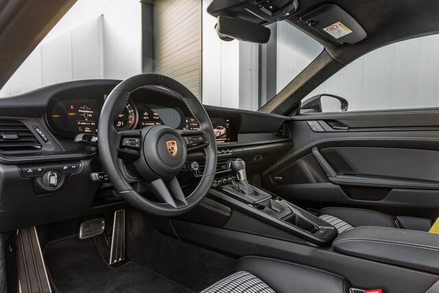 Porsche 992 911 GT3 Touring - PTS Alex Grey - PCCB - Pepita