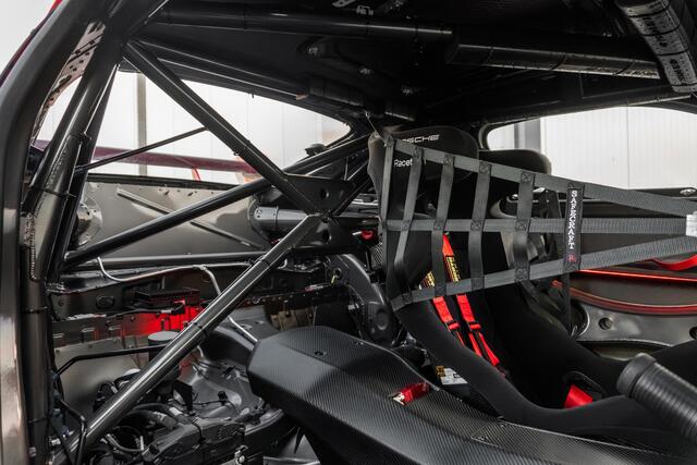 Porsche 992 911 GT3 R rennsport ¤123K Flacht Design - 1 of 77