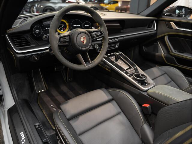 Porsche 992 911 Turbo S Cabrio Sport Design Burmester Turbo S Exclusive Manufaktur