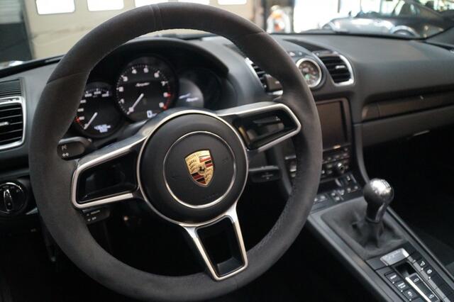 Porsche BOXSTER 981 Boxster Spyder â The Ultimate Driverâs Porsche (2016)