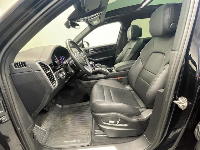 Porsche CAYENNE 3.0 E-Hybrid Pano dak, luchtvering, head up,