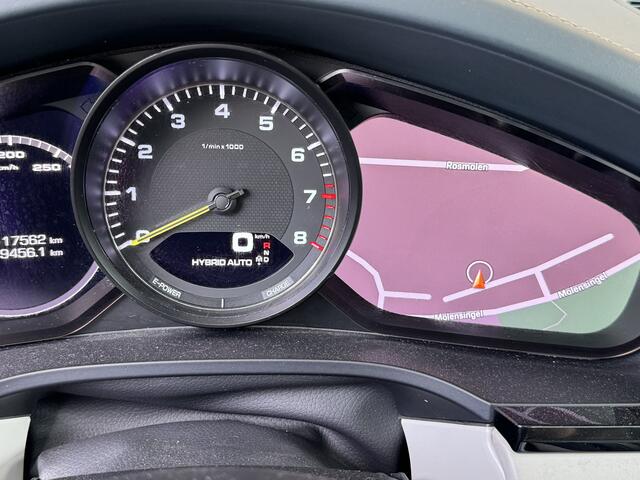 Porsche CAYENNE Coupé 3.0 E-Hybrid