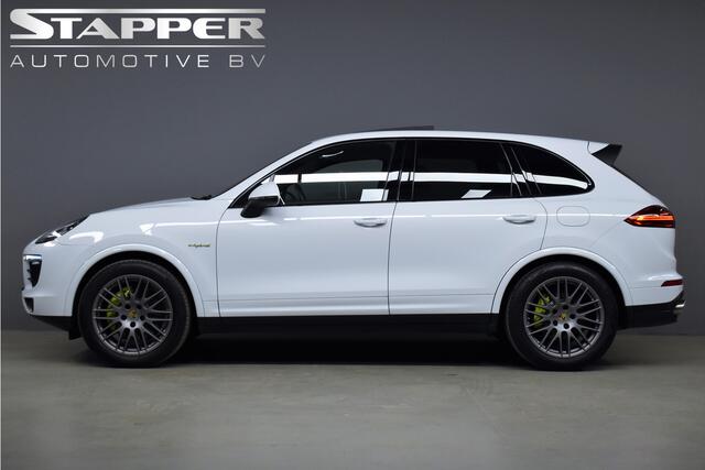 Porsche CAYENNE 3.0 S 416pk E-Hybrid Sport Chrono Org.NL Dealer OH Pano/Bose/Luchtvering/Carplay/Xenon/Navi/Led/Leer