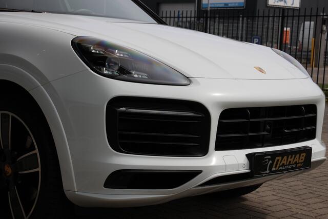 Porsche CAYENNE 3.0 | SportDesign | Pano | Luchtvering | Adaptief cruise control | 22" | 340PK