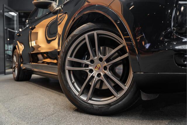 Porsche CAYENNE E-Hybrid Bose Memory Stoelverwarming achter 3.0 E-Hybrid ACC Sport Uitlaat