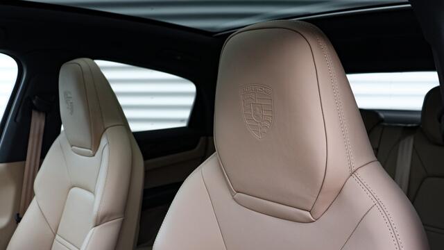 Porsche CAYENNE 3.0 E-Hybrid Platinum Edition SportDesign | Panoramadak | Surround View | BOSE Sound | Trekhaak |
