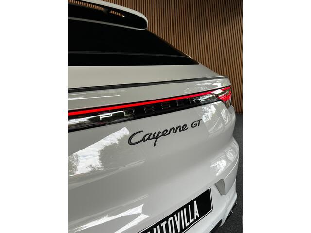Porsche CAYENNE Coupé 3.0 GT Sport Chrono Carbon Softclose Camera Bose Elektr. uitklapbare trekhaak Alcantara binnenhemel 22" LM velgen