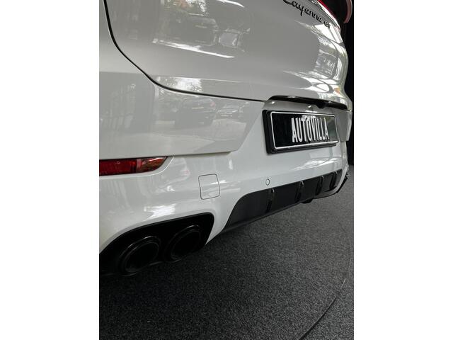 Porsche CAYENNE Coupé 3.0 GT Sport Chrono Carbon Softclose Camera Bose Elektr. uitklapbare trekhaak Alcantara binnenhemel 22" LM velgen