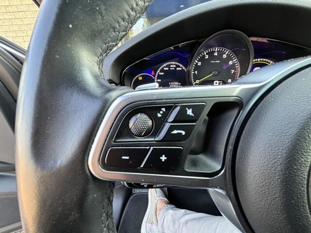 Porsche CAYENNE Coupé 3.0 E Hybrid-PANORAMA-LUCHTV.-STOELEN 18 VOUDIG-SPORT CHRONO-SURROUND VIEW-COMPL.