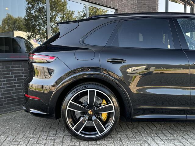 Porsche CAYENNE 4.0 Turbo S E-Hybrid SportDesign | Carbon | Matrix | Head-up | Vierwielbesturing | InnoDrive