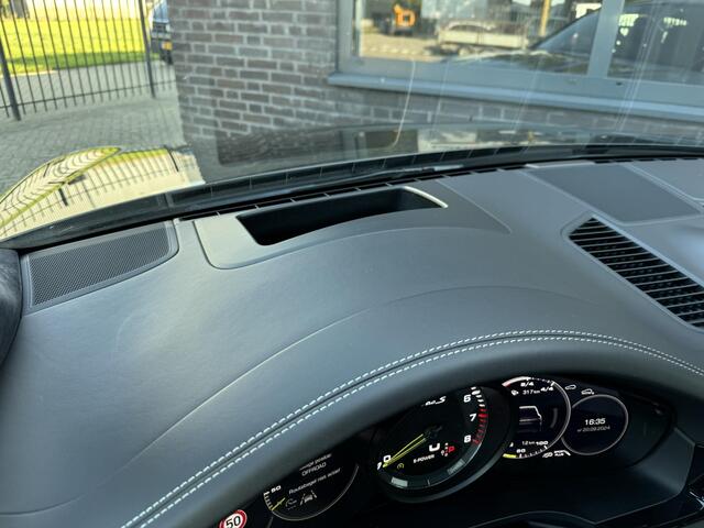 Porsche CAYENNE 4.0 Turbo S E-Hybrid SportDesign | Carbon | Matrix | Head-up | Vierwielbesturing | InnoDrive