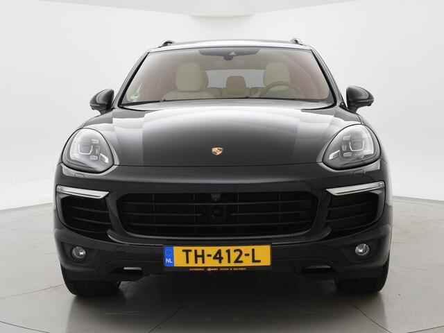 Porsche CAYENNE 3.0 S E-HYBRID + ADAPTIVE CRUISE / LUCHTVERING / PANORAMA / CARPLAY / CAMERA