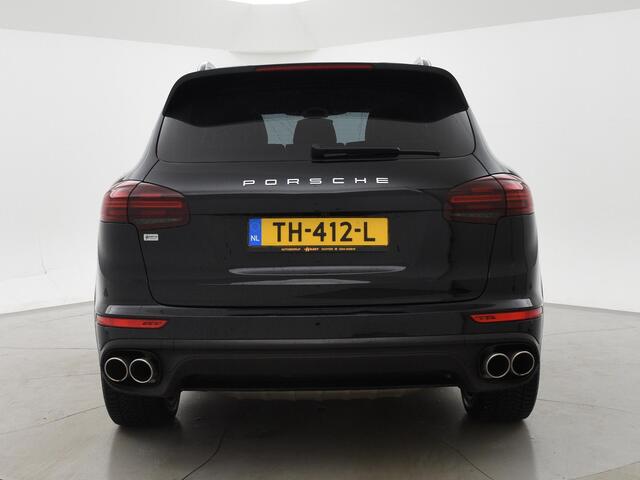 Porsche CAYENNE 3.0 S E-HYBRID + ADAPTIVE CRUISE / LUCHTVERING / PANORAMA / CARPLAY / CAMERA