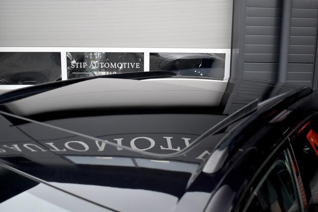 Porsche CAYENNE 3.0 E-Hybrid 462pk | Panoramadak | Sport Chrono | Trekhaak wegkl. | Bose | Luchtvering | Soft Close | LED-Matrix | Orig. NL |