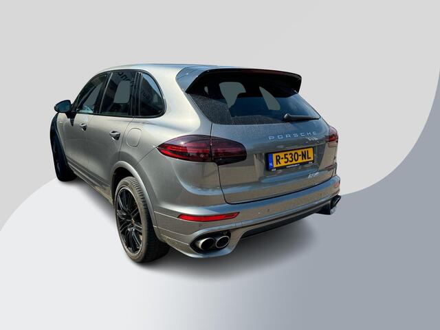 Porsche CAYENNE 3.0 S E-Hybrid Platinum Edition 416pk Automaat | Panorama dak | Achteruitrijcamera | Carplay | Stoelverwarming | LED Koplampen