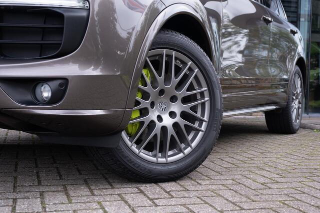 Porsche CAYENNE 3.0 S E-Hybrid / Panoramadak / Elektrisch uitklapbare trekhaak