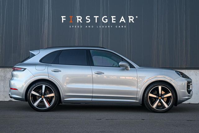 Porsche CAYENNE 3.0 E-Hybrid *Burmester 3D / Achteras-besturing / Panorama / Passenger-display / Keyless / HUD*