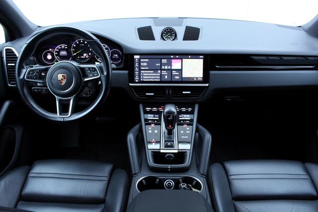Porsche CAYENNE 3.0 E-Hybrid 462pk PANO CARPLAY ACC BOSE CHRONO '20